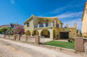 Apartments by the sea Vir - 19112